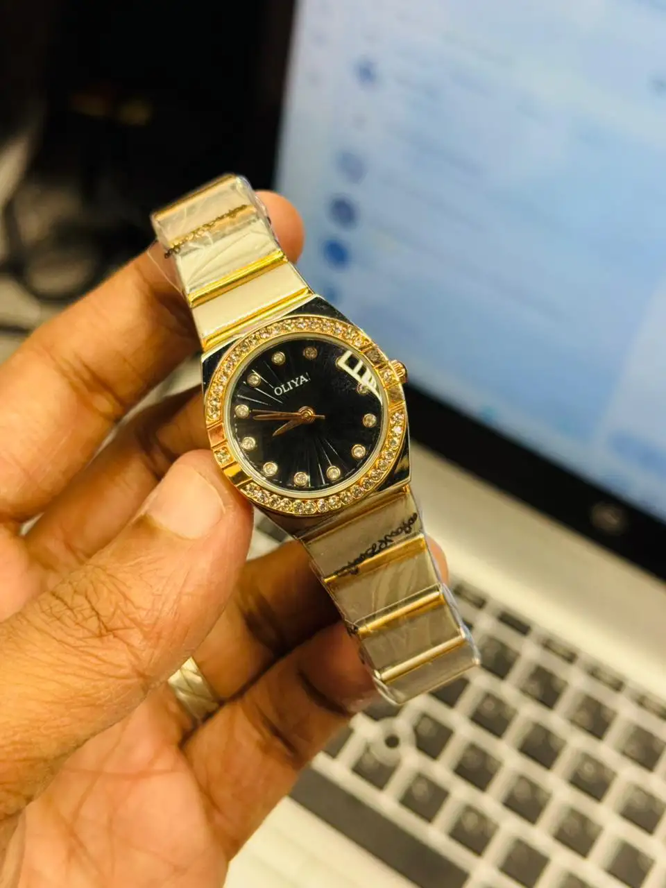 Oliya Authentic Ladies Watch